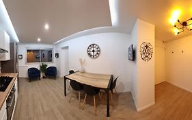 Chambres Avec Douche Privative Dans Appartement Partage - Metro - Wifi